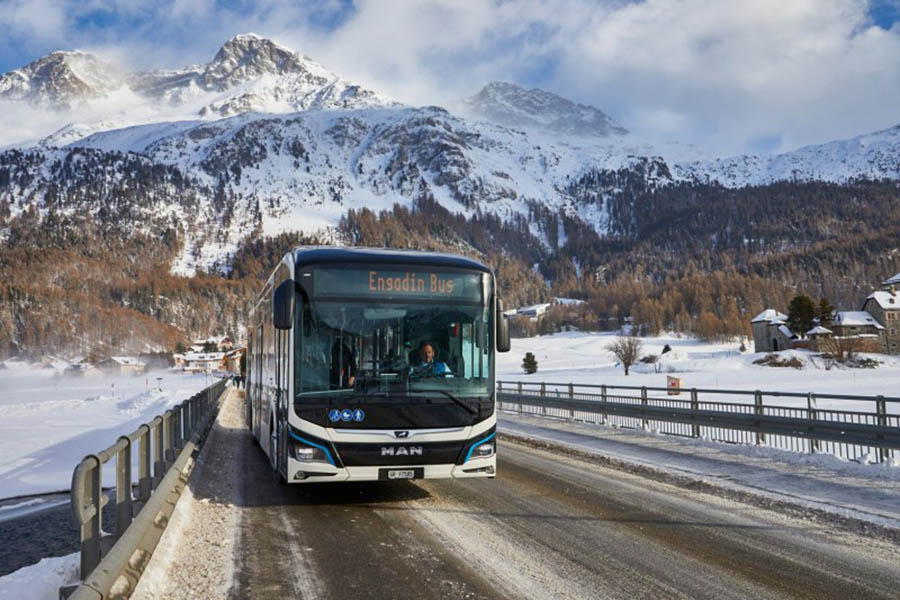 800-p-bus-eot-lionscitye-ch-engadin-02.jpg