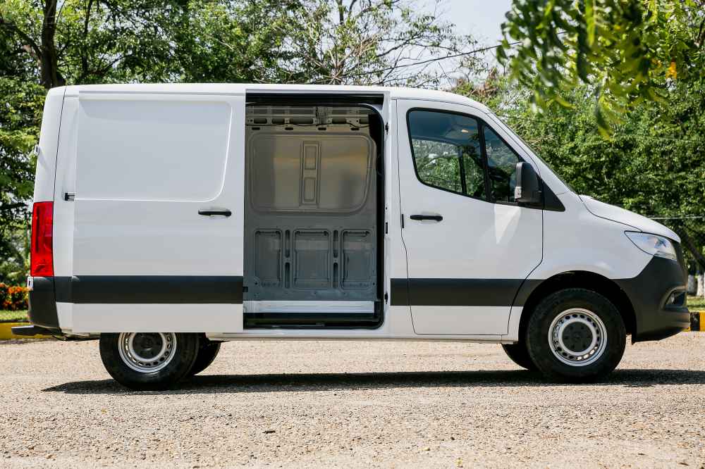 Mercedes Benz Sprinter 2021 1