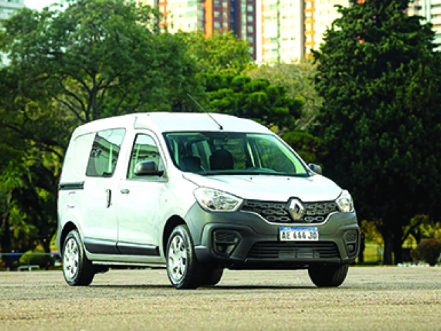 Renault Kangoo Express evoluciona con una versión de motor a nafta y otra opción diésel