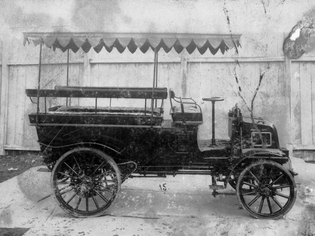 1898_la_primera_gama_de_autobuses_2