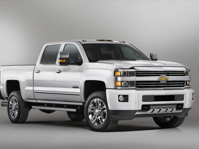 2015-chevrolet-silverado-2500hd_3