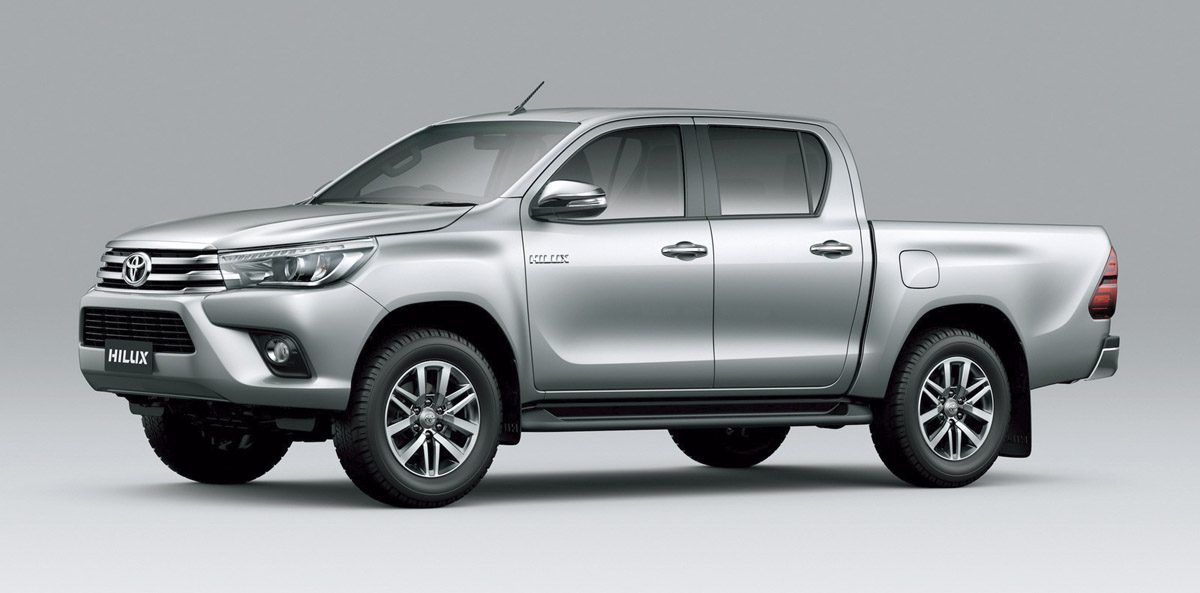 AYAX presentó la Nueva Toyota HILUX 2016