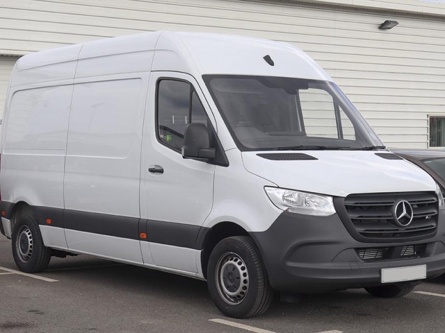 TRANSPORTE CARRETERO en Buenos Aires: Llega la nueva Sprinter de Mercedes-Benz