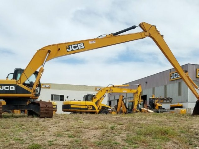 29._Excavadora_JCB_de_33.000kgs