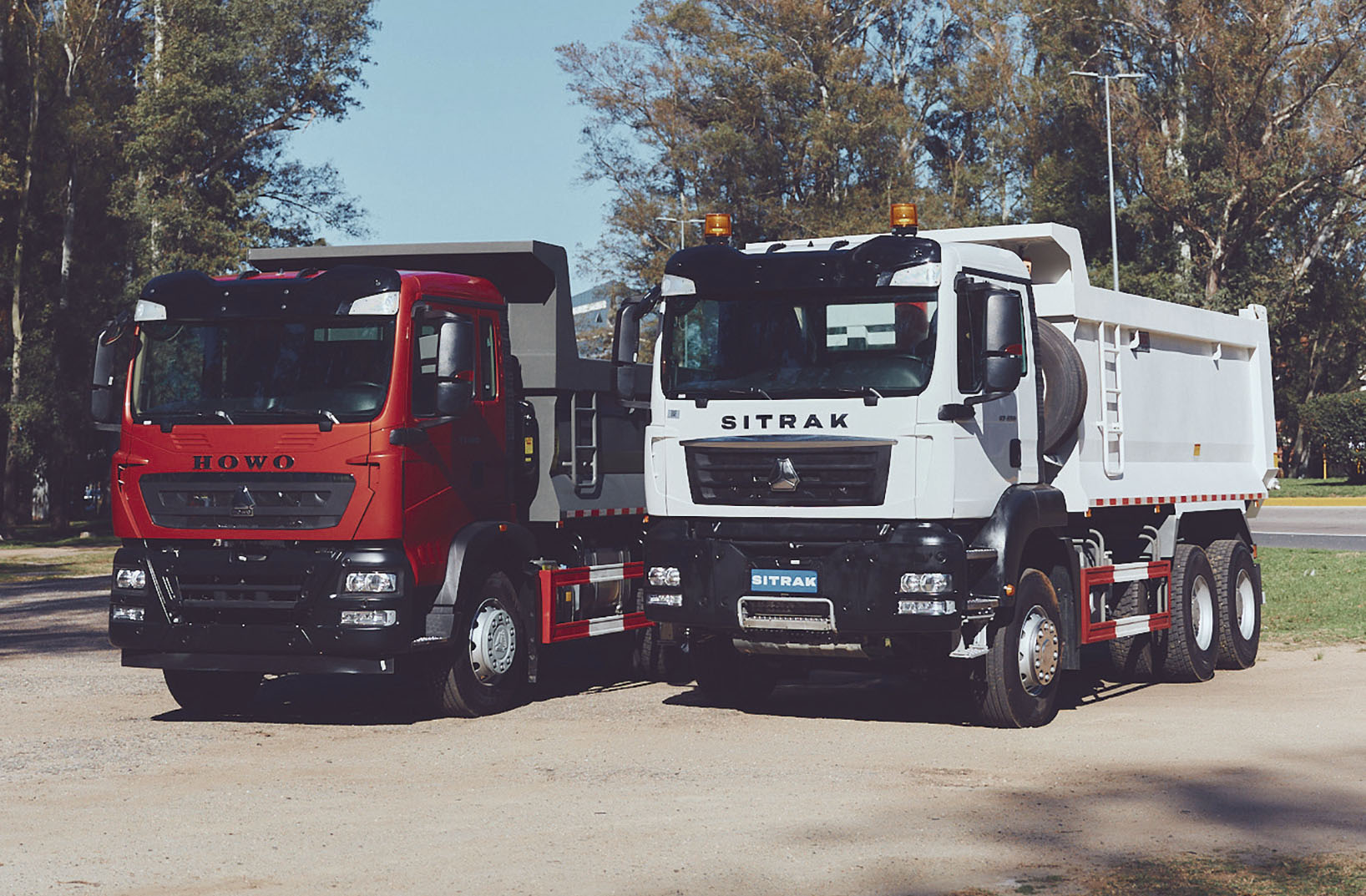 La solución completa: Sitrak C7H 430 HP con volcadora de 15m3 y 20m3