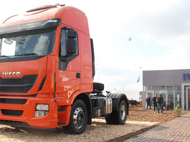 IVECO suma una nueva opción al segmento de los 440 cv