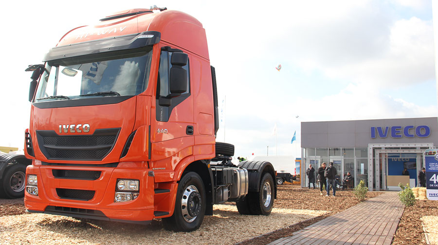 IVECO suma una nueva opción al segmento de los 440 cv