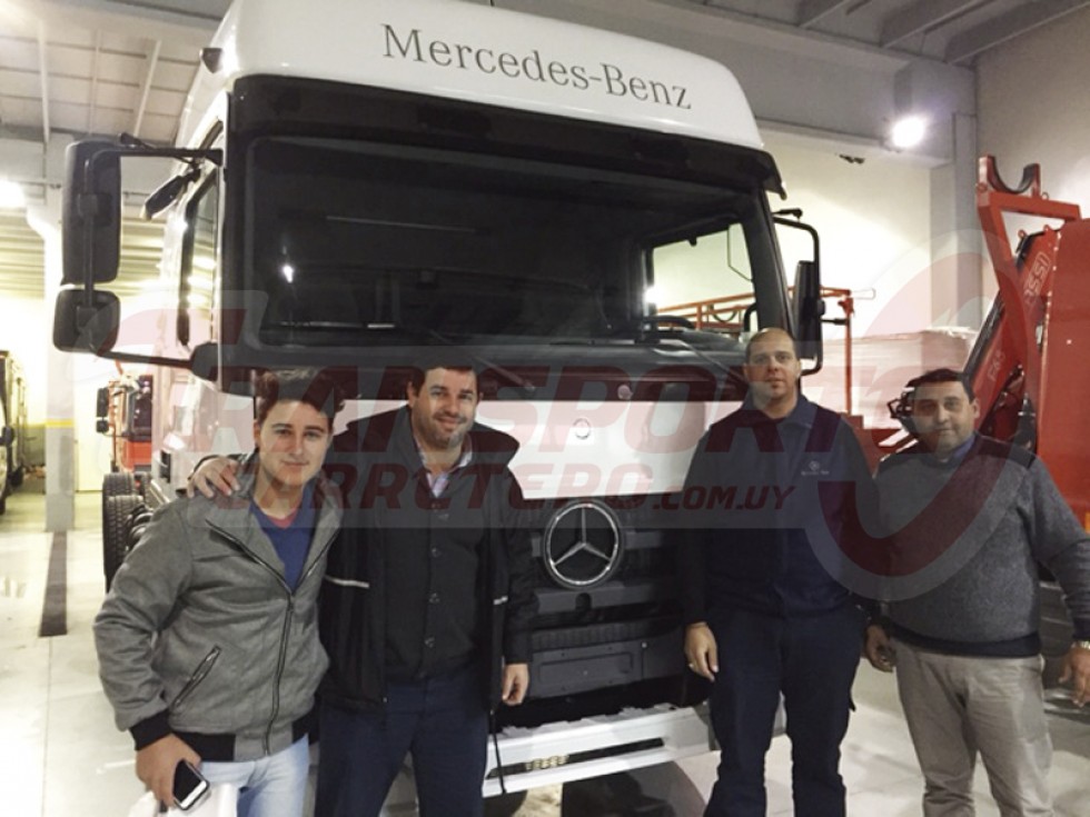 445._MERCEDES-BENZ_Carlos_Bernal