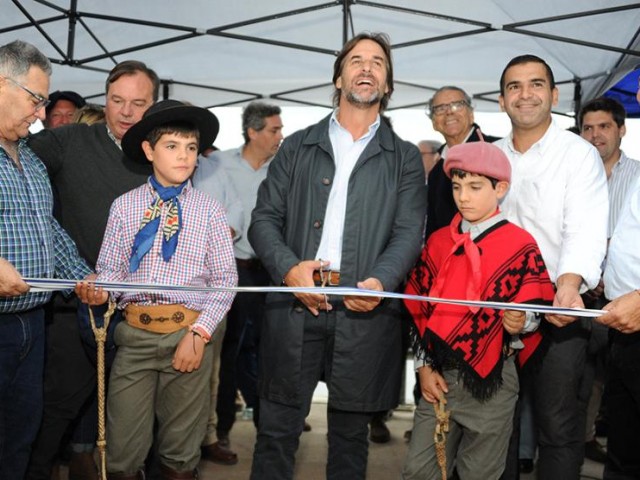 Lacalle Pou inauguró puente en el límite de los departamentos de Cerro Largo y Durazno