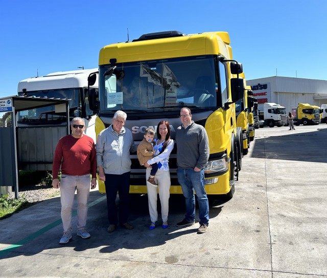 AUTOMOTORA H. PINTADO / SCANIA. Pedro Alfonzo Ltda.