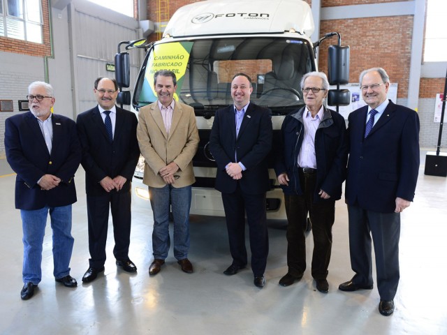 Foton presentó el primer camión fabricado en Agrale