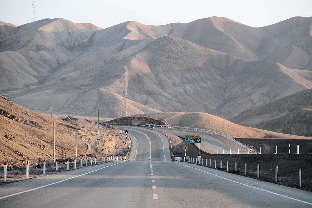 Perú refuerza competitividad mediante mejoramiento de red vial con apoyo del BID