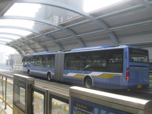 Estudian nueva modalidad de transporte masivo en Montevideo