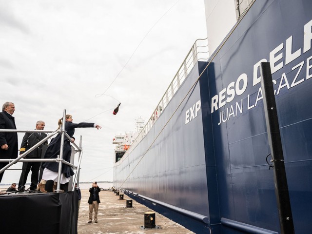 Línea del Plata inauguró barco para trasladar camiones entre Juan Lacaze y Buenos Aires