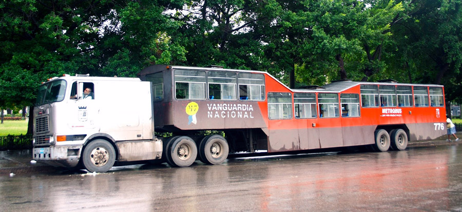 La perenne crisis del transporte urbano en La Habana