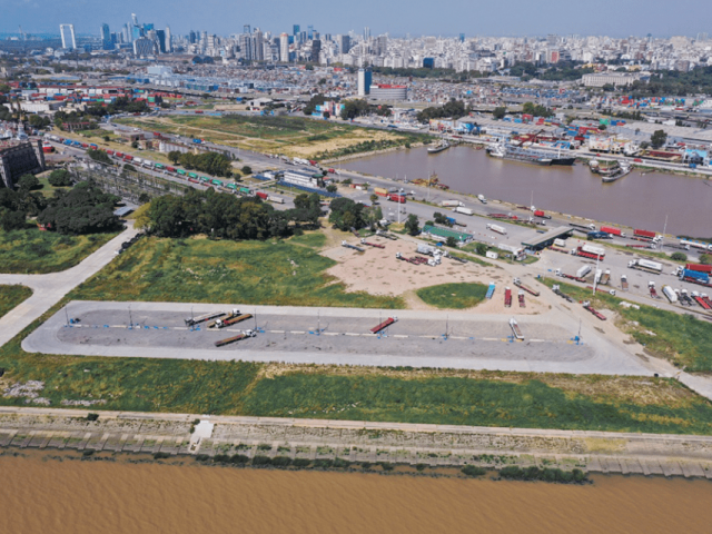 AGP avanza con obras para mejorar el tráfico de camiones en el Puerto Buenos Aires