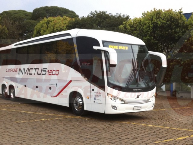 Transporte Carretero con primicia mundial de Comil: Campione Invictus 1200