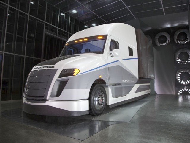 El Concepto SuperTruck de Freightliner recibe "Premio al Logro Destacado" del Departamento de Energía de Estados Unidos de América