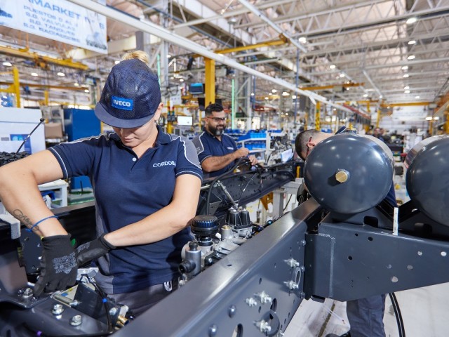 IVECO consolida su posición de mercado en Argentina mediante una fuerte estrategia de producción nacional