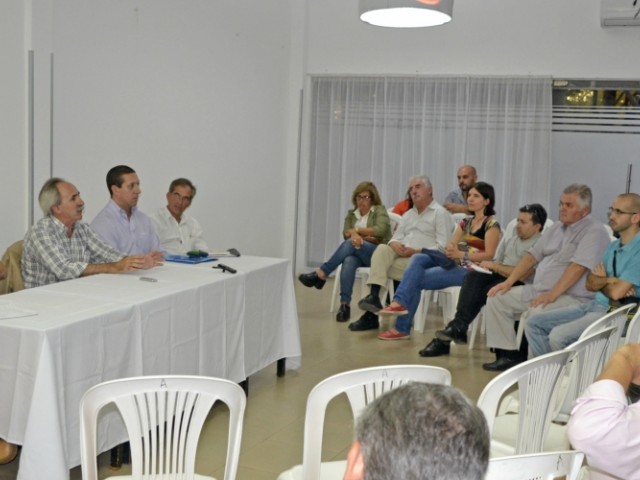 Felipe Martín se reunió con vecinos de Libertad y resaltó el papel democratizador del transporte