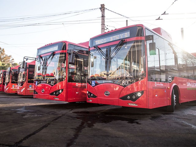 Argentina presenta la primera flota de buses eléctricos en Mendoza