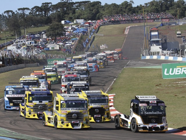 Totti retoma el dominio y vence en Córdoba en la 200ª carrera de la historia de la Fórmula Truck 