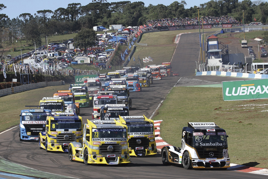 Totti retoma el dominio y vence en Córdoba en la 200ª carrera de la historia de la Fórmula Truck 