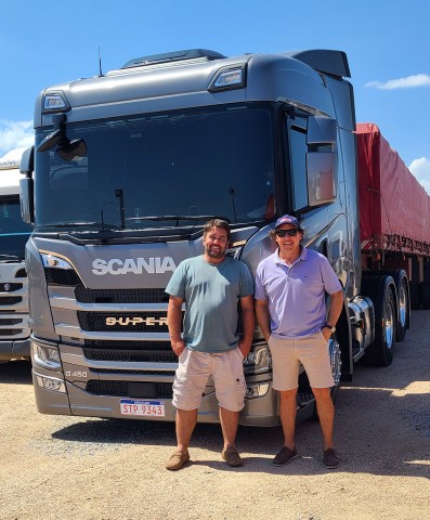 AUTOMOTORA H. PINTADO / SCANIA. GAF Transportes