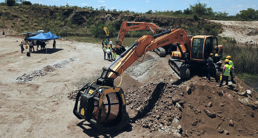 Demo live de MB Crusher y Hyundai Construction Equipment en San José