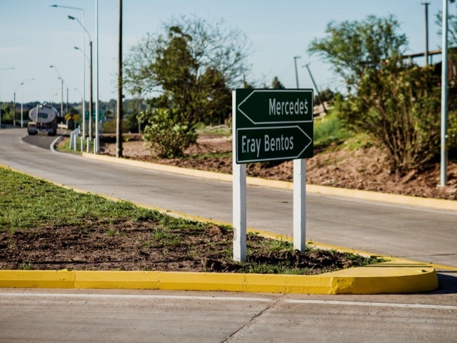 Se inauguran obras en ruta 2