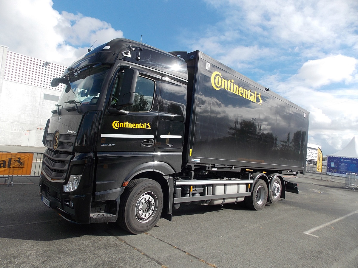 El ‘Innovation Truck’ de Continental muestra las soluciones para la movilidad del futuro