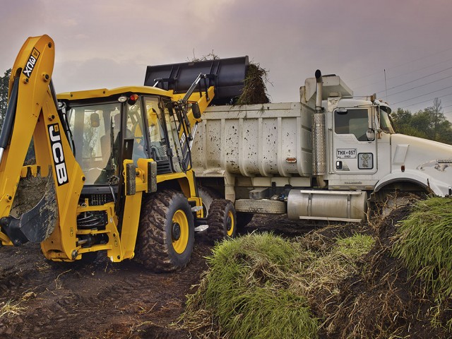 JCB_3CX_Global_1