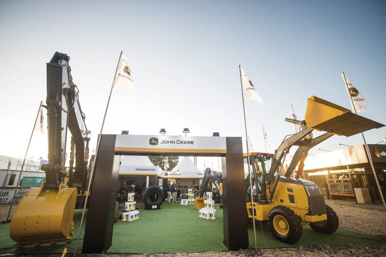 John Deere - Interagrovial  estuvo presente en la edición Nº 11 de la Feria de la Construcción