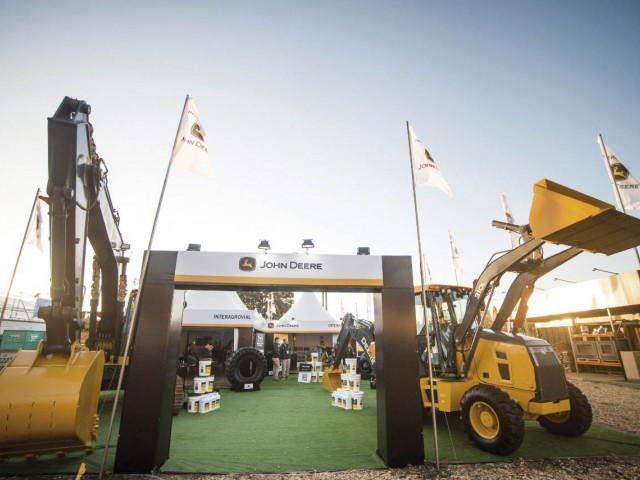 John Deere - Interagrovial  estuvo presente en la edición Nº 11 de la Feria de la Construcción