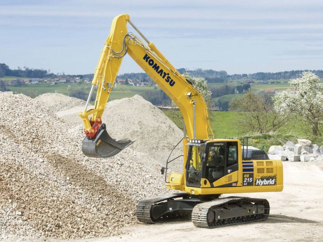 Komatsu_Excavadora_Hibrida_HB215LC-3