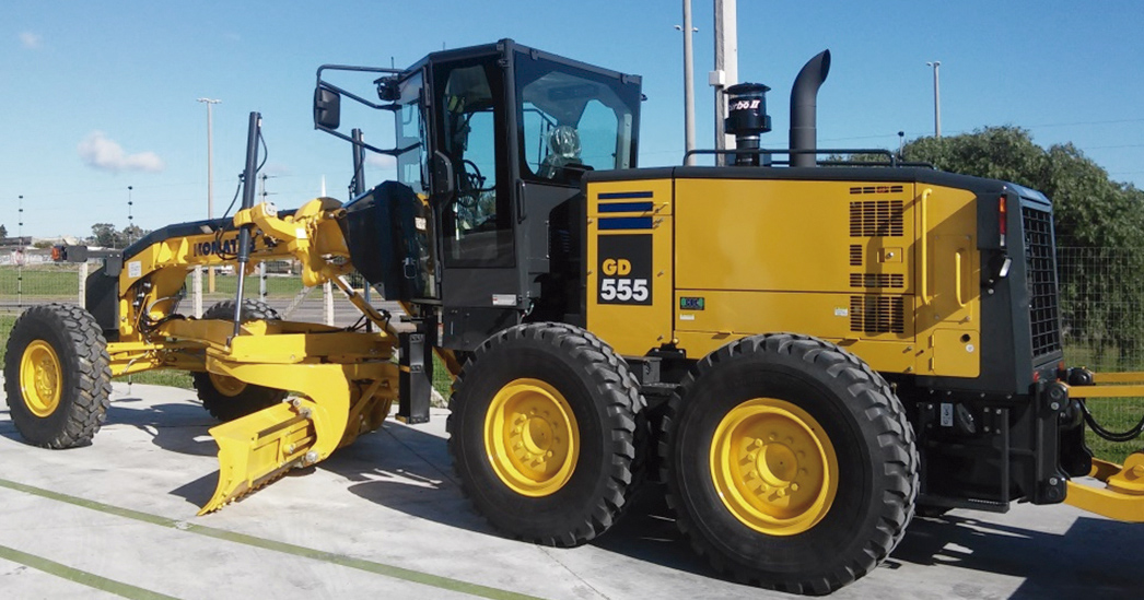 Nueva motoniveladora Komatsu GD 555-5 