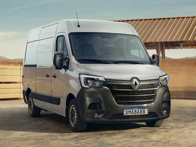 Llegan a Uruguay nuevas versiones de la tradicional Renault Master 