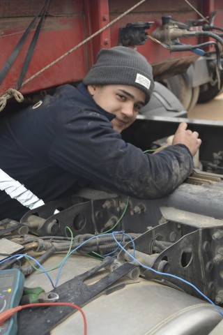 MAXIMILIANO PINTOS, MECÁNICO de Volvo