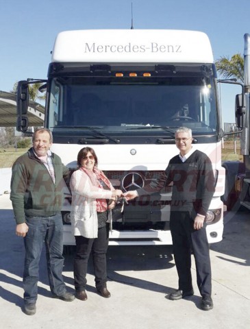 MERCEDES-BENZ / Transporte Púa