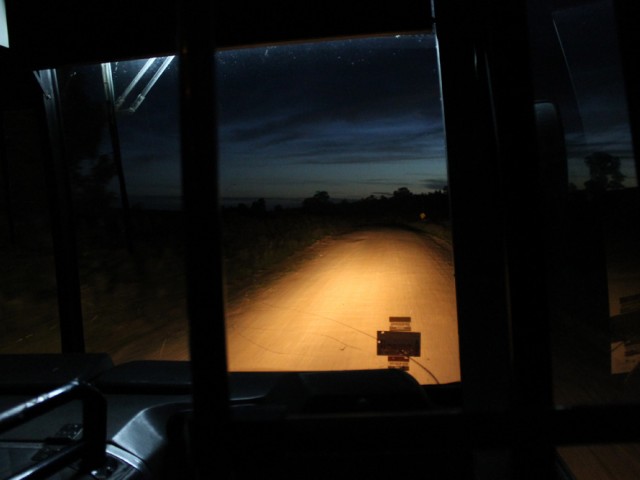 Los procedimientos para conducir durante la noche