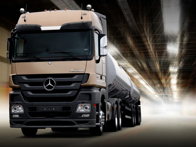 Mercedes-Benz_Actros_2641_2