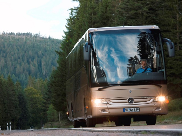 20 años, 2 generaciones, más de 21.000 ómnibus: Aniversario del ómnibus Mercedes Benz Tourismo