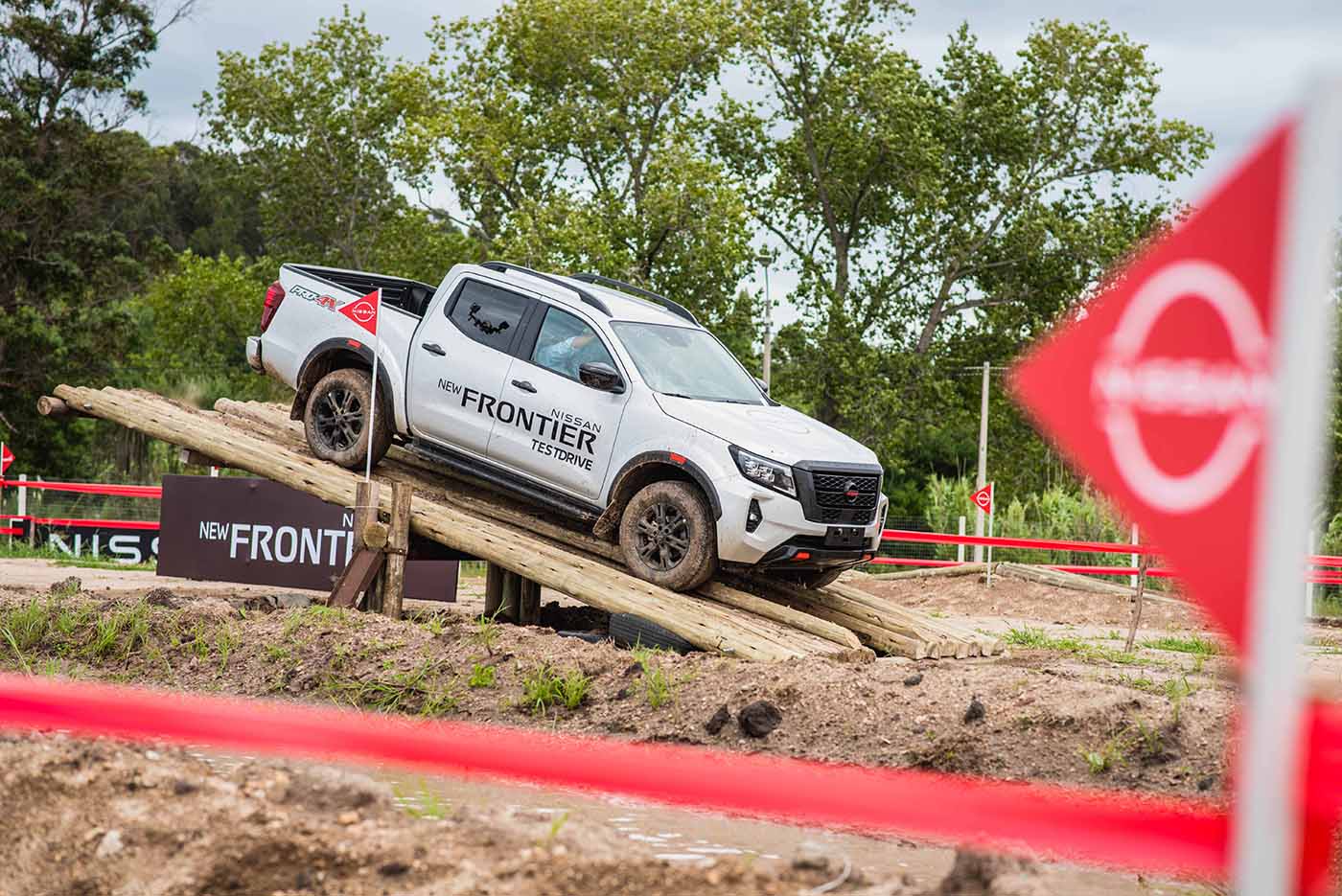 Grupo Santa Rosa presentó la nueva Nissan Frontier