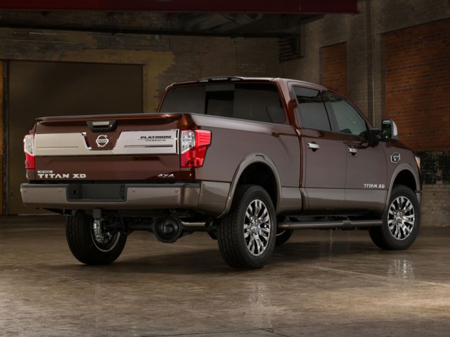 Nissan-Titan_XD-2016-hd2