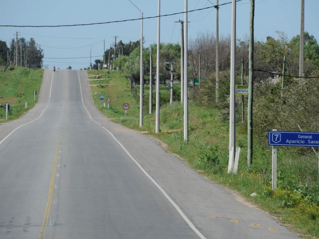 Rossi recorrió obras en puentes de ruta 7 y anunció rehabilitación del pavimento, que comenzará en febrero de 2018