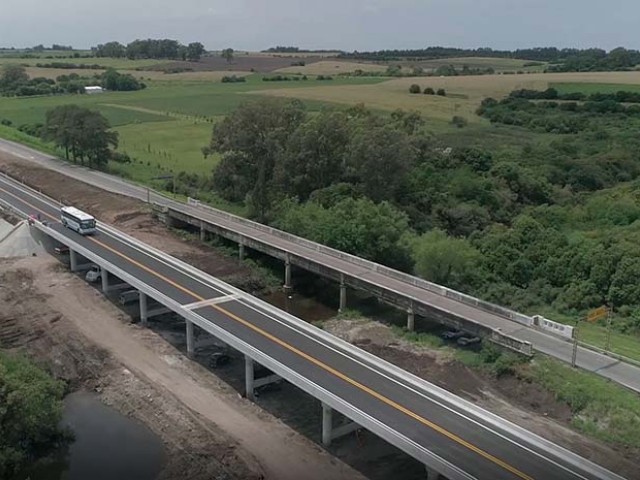 MTOP invirtió 2,7 millones de dólares en nuevo puente sobre arroyo Riachuelo, en Colonia