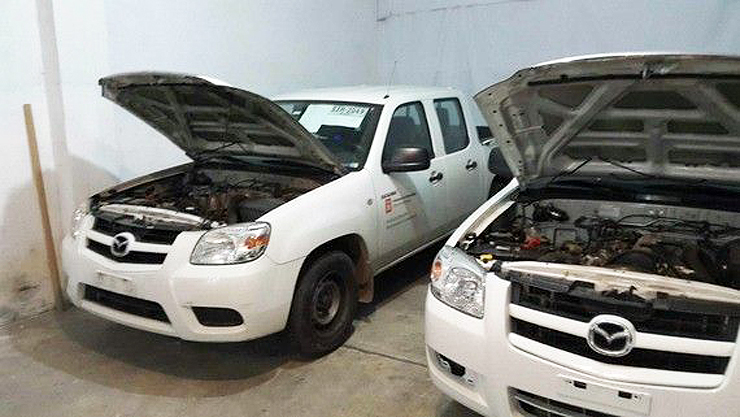 Por renovación de flota la Intendencia Municipal de Montevideo remata 12 camionetas MAZDA BT50 4x2, doble cabina, diésel,- año 2011