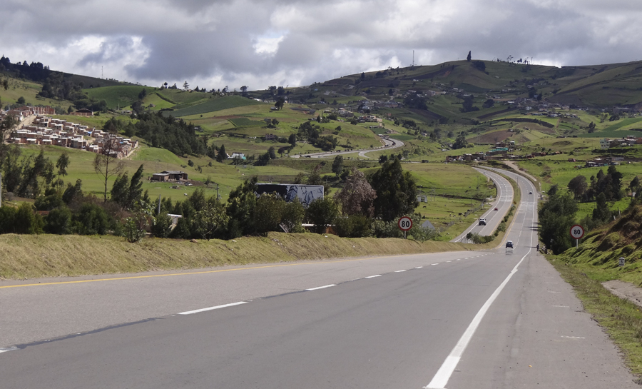 Colombia firma contratos de carreteras por más de US$1.500 millones