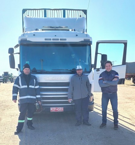 AUTOMOTORA H. PINTADO / Juan y Héctor González