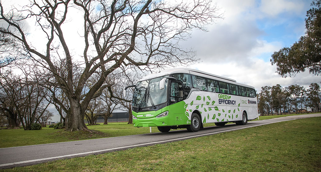 SCANIA presentó en Argentina su nuevo bus interurbano propulsado a gas